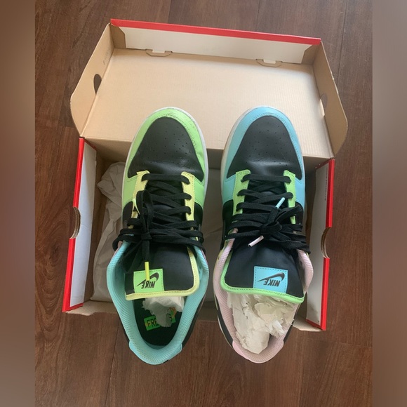 DH0952 001 Nike Dunk Low SE Free.99 Pack Black Dark Chocolate Copa Pink Foam - Picture 3 of 9